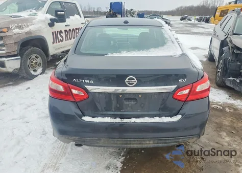 2017 Nissan Altima 2.5 z USA, uszkodzony, nr VIN 1N4AL3AP0HC114735